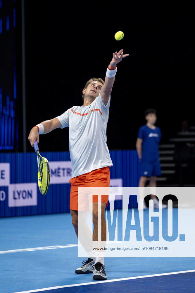 TENNIS : ATP, Tennis Herren 250 - Grand Tennis AURA - Decines (France) 18 10 2026 Valentin ROYER (FRA) vs Clement TABUR (FRA) during the qualifying tournament of the Auvergne Rhône-Alpes Grand Prix at the LDLC Arena in Décines on October 18, 2026. Photo Sandrine Thesillat PsNewZ