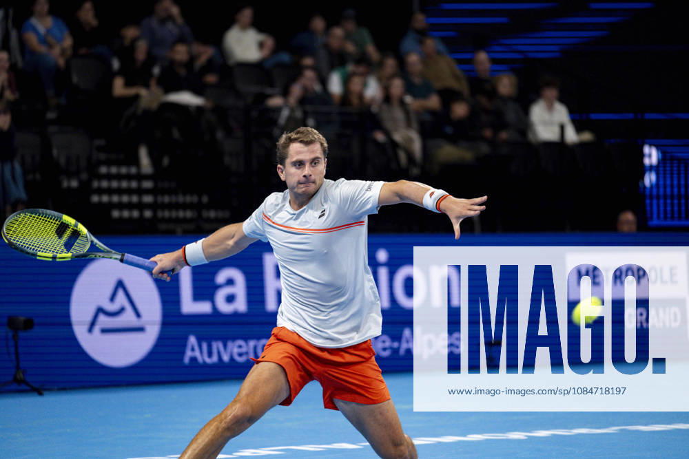 TENNIS : ATP, Tennis Herren 250 - Grand Tennis AURA - Decines (France) 18 10 2026 Valentin ROYER (FRA) vs Clement TABUR (FRA) during the qualifying tournament of the Auvergne Rhône-Alpes Grand Prix at the LDLC Arena in Décines on October 18, 2026. Photo Sandrine Thesillat PsNewZ