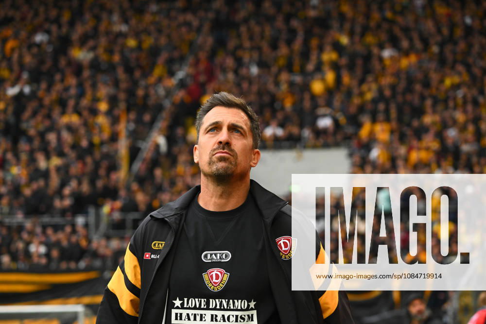 Trainer Thomas Stamm (Dresden), 18.10.2026, Fussball, GER, Saison 2026 2027, 2. Bundesliga, Zweite Liga, 8. Spieltag, Rudolf-Harbig-Stadion Dresden, SG Dynamo Dresden - 1. FC Magdeburg, DFB AND DFL REGULATIONS PROHIBIT ANY USE OF PHOTOGRAPHS as IMAGE SEQUENCES and or QUASI-VIDEO,