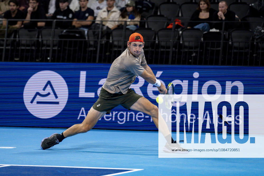 TENNIS : ATP, Tennis Herren 250 - Grand Tennis AURA - Decines (France) 18 10 2026 Valentin ROYER (FRA) vs Clement TABUR (FRA) during the qualifying tournament of the Auvergne Rhône-Alpes Grand Prix at the LDLC Arena in Décines on October 18, 2026. Photo Sandrine Thesillat PsNewZ