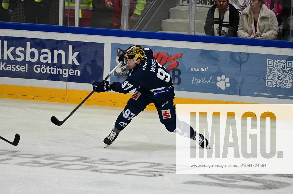 Kassel, Probonio Arena Eishockey DEL 2 Playoff Saison 2026 2027 Kassel Huskies - EV Landshut Freisteller Matt White (97, Kassel Huskies)
