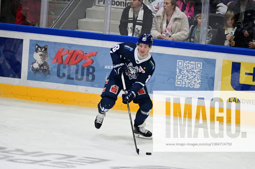 Kassel, Probonio Arena Eishockey DEL 2 Playoff Saison 2026 2027 Kassel Huskies - EV Landshut Freisteller Laurin Braun (18, Kassel Huskies)