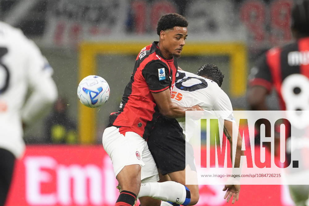 AC Milan s Koni De Winter fight for the ball with Atalanta s Nikola Krstovi? during the Serie A soccer match between AC Milan and Atalanta BC at the Giuseppe Meazza Stadium in Milan, Italy - October 18, 2026. - Soccer