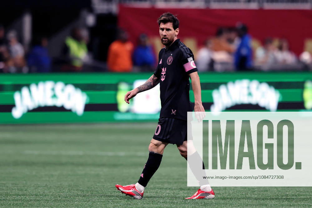 ATLANTA, GA - OCTOBER 17: Leo Messi (10) of the Inter Miami CF during the Saturday evening MLS, Fussball Herren, USA game between Atlanta United FC and Inter Miami CF on October 17, 2026 at Mercedes-Benz Stadium in Atlanta, Georgia. (Photo by David J. Griffin Icon Sportswire) SOCCER: OCT 17 MLS Atlanta United FC vs Inter Miami CF Icon9532610110170