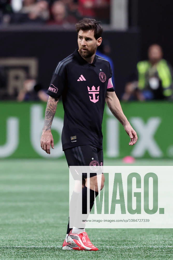ATLANTA, GA - OCTOBER 17: Leo Messi (10) of the Inter Miami CF during the Saturday evening MLS, Fussball Herren, USA game between Atlanta United FC and Inter Miami CF on October 17, 2026 at Mercedes-Benz Stadium in Atlanta, Georgia. (Photo by David J. Griffin Icon Sportswire) SOCCER: OCT 17 MLS Atlanta United FC vs Inter Miami CF Icon9532610170992