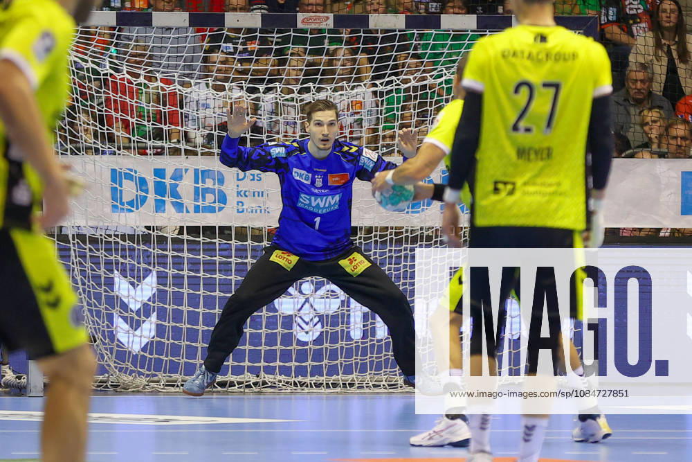 Handball - Opel HBL SC Magdeburg - TVB Stuttgart, v.l. Dominik Kuzmanovic (Magdeburg, 1) Magdeburg