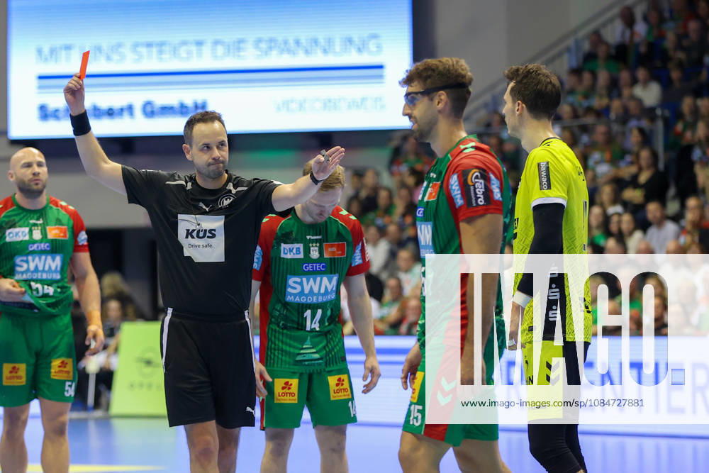 Handball - Opel HBL SC Magdeburg - TVB Stuttgart, v.l. Philipp Meyer (Stuttgart, 27) Rote Karte, Platzverweis, sent off Magdeburg