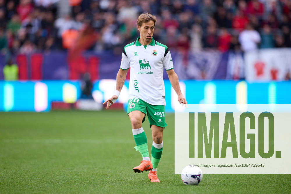 CA Osasuna v Real Racing Club de Santander - LaLiga EA Sports Sergio Canales of Real Racing Club de Santander in action during the LaLiga EA Sports match between CA Osasuna and Real Racing Club de Santander at El Sadar on October 18, 2026, in Pamplona, Spain. Pamplona El Sadar Navarra Spain RL_CAOvRCS_2K26_0014