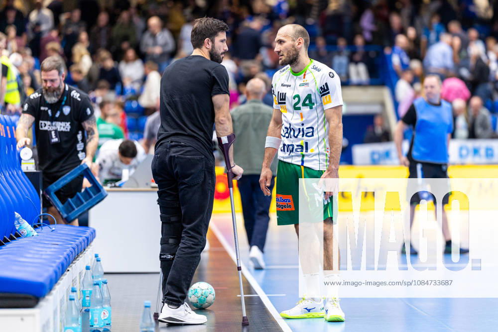(L-R) Tim Suton (TBV Lemgo Lippe, 23), Marcel Schiller (Frisch Auf Goeppingen, 24) GER, TBV Lemgo Lippe vs. Frisch Auf Goeppingen, Handball, 1. Bundesliga, 9. Spieltag, Spielzeit 2026 2027, 18.10.2026 GER, TBV Lemgo Lippe vs. Frisch Auf Goeppingen, Handball, 1. Bundesliga, 9. Spieltag, Spielzeit 2026 2027, 18.10.2026 Lemgo