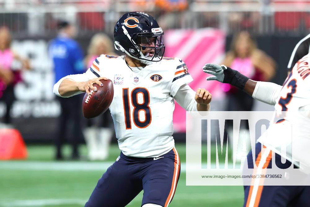 ATLANTA, GA - OCTOBER 18: Caleb Williams (18) of the Chicago Bears drops back to pass during the Sunday afternoon NFL, American Football Herren, USA game between the Atlanta Falcons and the Chicago Bears on October 18, 2026 at the Mercedes-Benz Stadium in Atlanta, GA. (Photo by David J. Griffin Icon Sportswire) NFL: OCT 18 Bears at Falcons Icon9532610180051