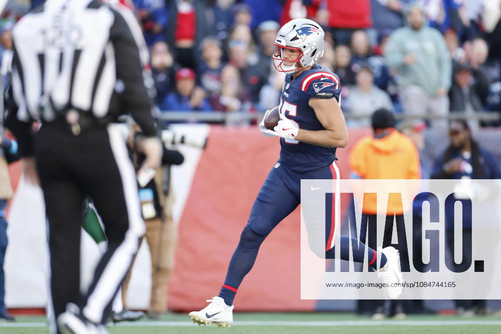 New England Patriots linebacker K.J. Britt scores a touchdown against the New York Jets during the second half at Gillette Stadium in Foxborough, Massachusetts on Sunday, October 18, 2026. BOP20261018016 CJxGUNTHER