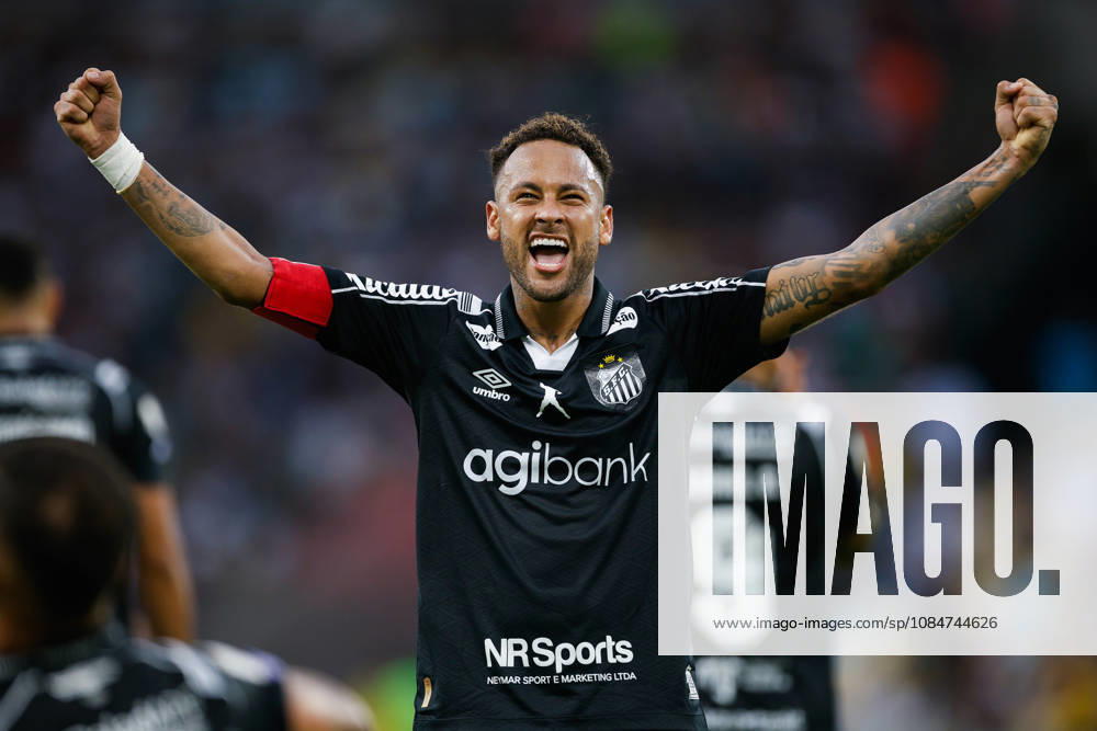 Soccer - Brasileirao - Fluminense v Santos RIO DE JANEIRO, BRAZIL - OCTOBER 18: during the Brasileirao 2026 31st-round match between Fluminense and Santos at Maracana Stadium on October 18, 2026 in Rio de Janeiro, Brazil. Rio de Janeiro Maracana Stadium Brazil