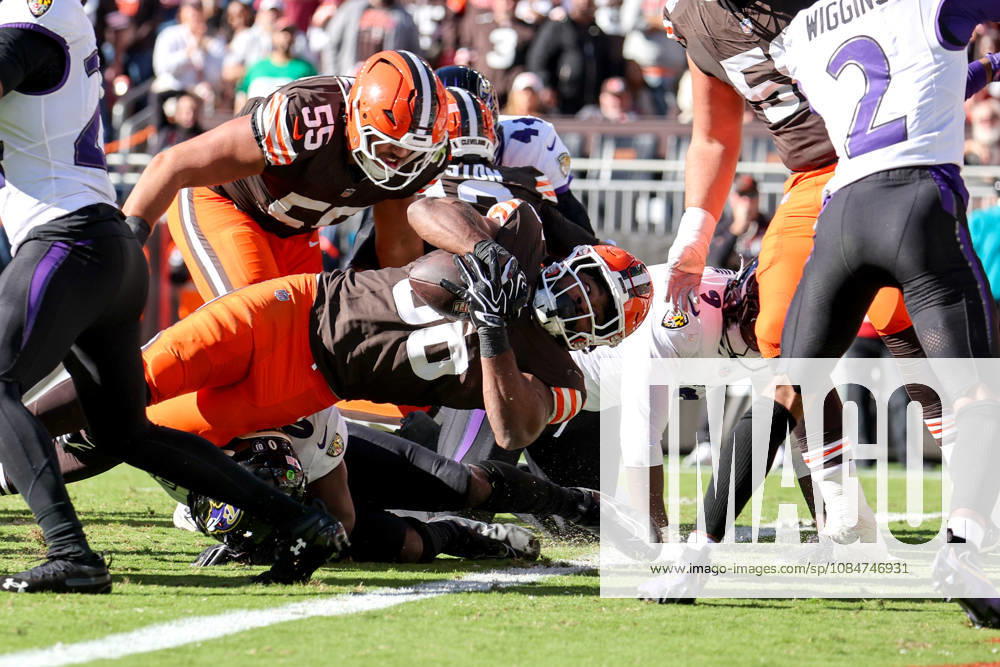 CLEVELAND, OH - OCTOBER 18: Cleveland Browns running back Audric Estime (36) carries for a 2-yard touchdown during the fourth quarter of the National Football League game between the Baltimore Ravens and Cleveland Browns on October 18, 2026, at Huntington Bank Field in Cleveland, OH. (Photo by Frank Jansky Icon Sportswire) NFL, American Football Herren, USA OCT 18 Ravens at Browns Icon261018025