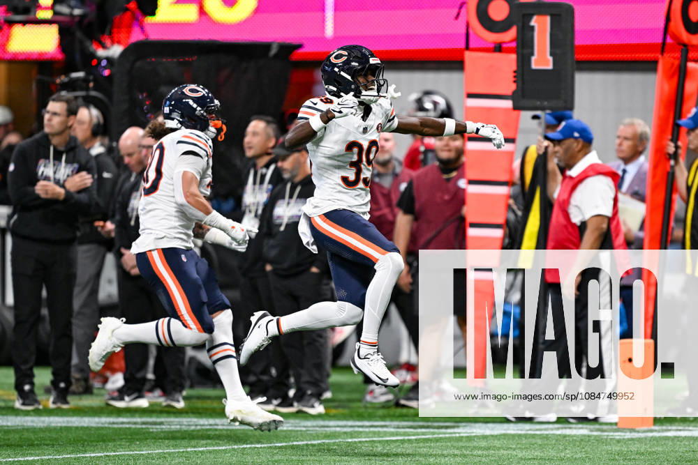 ATLANTA, GA - OCTOBER 18: Chicago cornerback Josh Blackwell (39) celebrates during the NFL, American Football Herren, USA game between the Chicago Bears and the Atlanta Falcons on October 18th, 2026 at Mercedes-Benz Stadium in Atlanta, GA. (Photo by Rich von Biberstein Icon Sportswire) NFL: OCT 18 Bears at Falcons Icon261018034