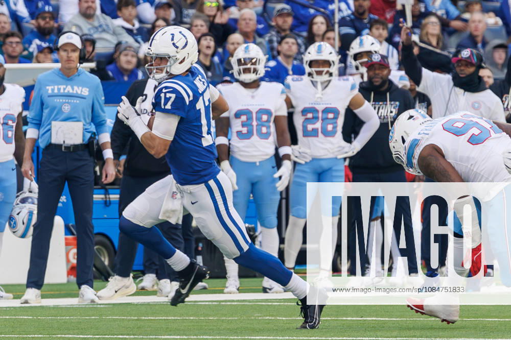 Indianapolis, Indiana, U.S: Indianapolis Colts quarterback Daniel Jones (17) scrambles out of the pocket on a run during the game between the Tennessee Titans and the Indianapolis Colts at Lucas Oil Stadium, Indianapolis, Indiana. Indianapolis U.S - ZUMAs304 20261018_zaf_s304_032
