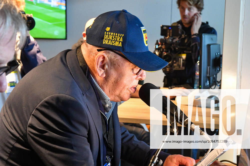 stadium announcer Rein de Vries during the Eredivisie 2026 27 match between SC Cambuur and AZ Alkmaar at Kooi Stadium on October 18, 2026 in Leeuwarden, Netherlands.