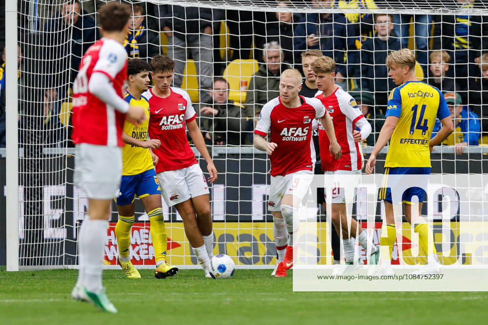 Mexx Meerdink of AZ after the 2-2 during the Eredivisie 2026 27 match between SC Cambuur and AZ Alkmaar at Kooi Stadium on October 18, 2026 in Leeuwarden, Netherlands.