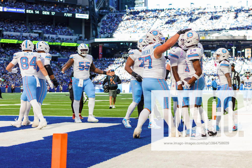 Oct 18, 2026; Indianapolis, IN, USA; Tennessee Titans wide receiver Carnell Tate (14) celebrates touchdown with his teammates during NFL, American Football Herren, USA game action against the Indianapolis Colts at Lucas Oil Stadium. Mandatory Credit: -Cal Media Indianapolis USA - ZUMAc04_ 20261018_zma_c04_024
