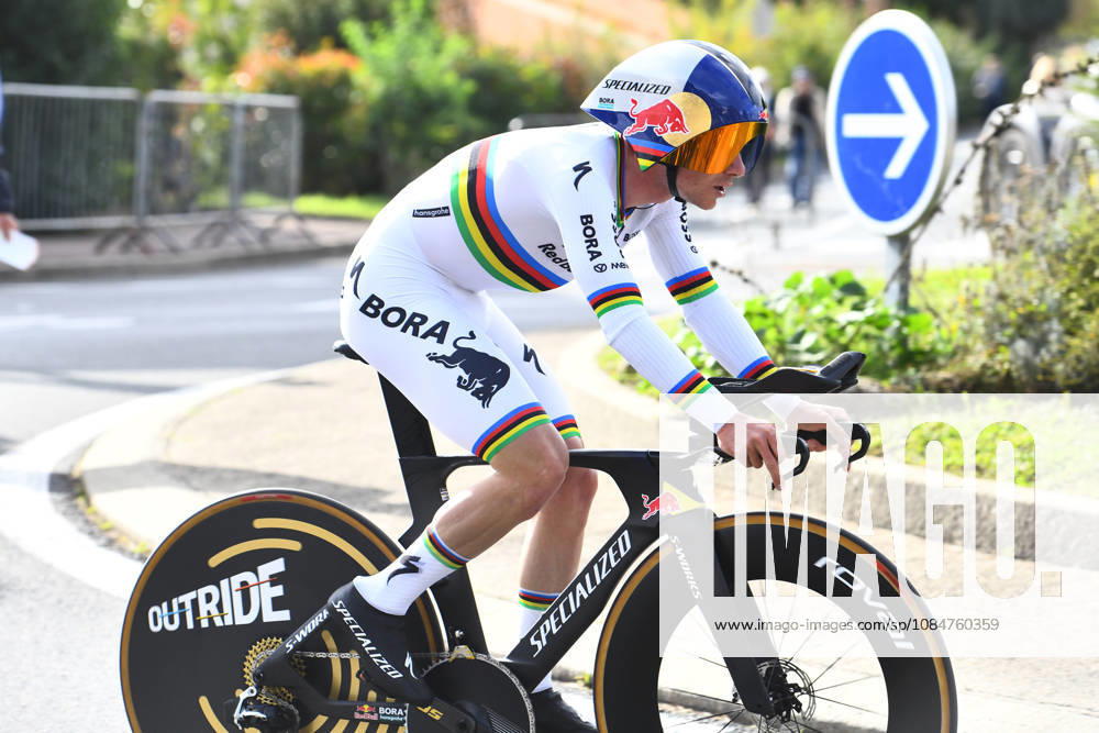 Les Herbiers, Pays De La Loire, France: Red BullÃBoraÃHansgrohes Belgian rider Remco Evenepoel competes in the Chrono des Nations in Les Herbiers, France, on October 18, 2026. Les Herbiers France - ZUMAh284 20261018_znp_h284_003