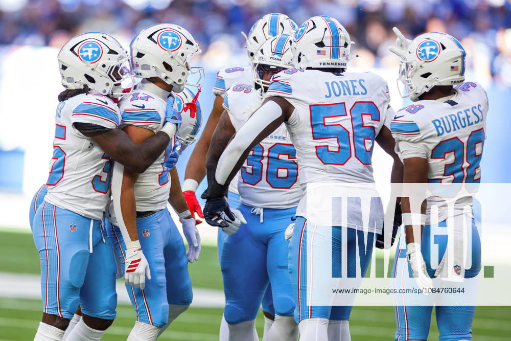 Oct 18, 2026; Indianapolis, IN, USA; Tennessee Titans wide receiver Chimere Dike (17) celebrates with his teammates during NFL, American Football Herren, USA game action against the Indianapolis Colts at Lucas Oil Stadium. Mandatory Credit: -Cal Media NFL 2026: Titans Vs Colts OCT 18 - ZUMAc04_ 20261018_zma_c04_335