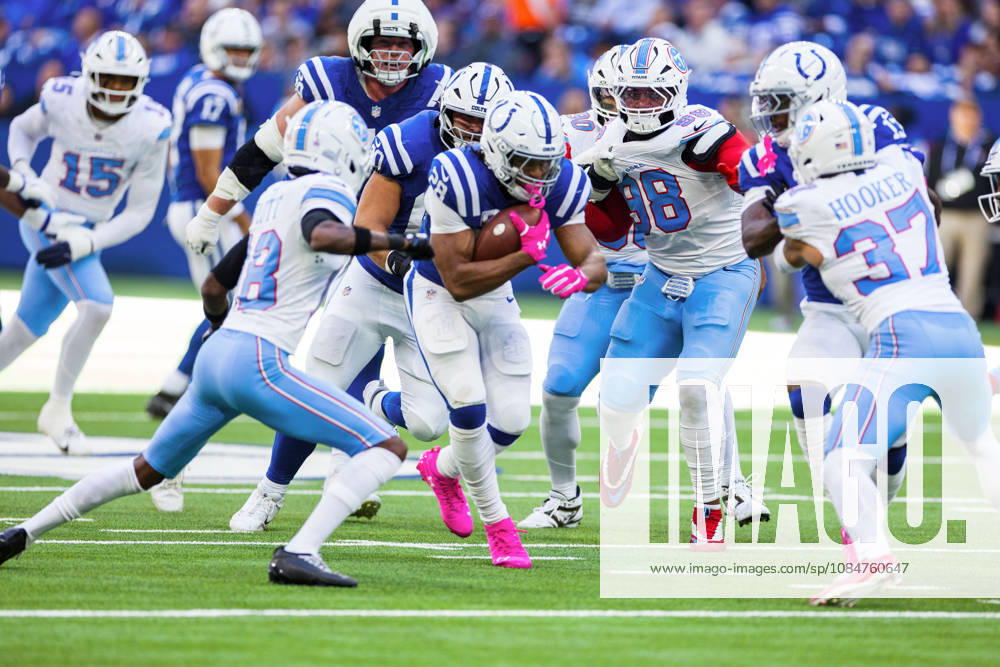 Oct 18, 2026; Indianapolis, IN, USA; Indianapolis Colts running back Jonathan Taylor (28) runs with the ball during NFL, American Football Herren, USA game action against the Tennessee Titans at Lucas Oil Stadium. Mandatory Credit: -Cal Media NFL 2026: Titans Vs Colts OCT 18 - ZUMAc04_ 20261018_zma_c04_337