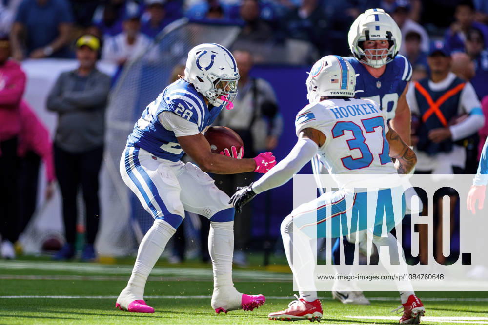 Oct 18, 2026; Indianapolis, IN, USA; Indianapolis Colts running back Jonathan Taylor (28) runs with the ball during NFL, American Football Herren, USA game action against the Tennessee Titans at Lucas Oil Stadium. Mandatory Credit: -Cal Media NFL 2026: Titans Vs Colts OCT 18 - ZUMAc04_ 20261018_zma_c04_338