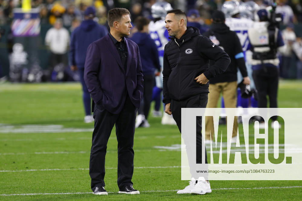 GREEN BAY, WI - OCTOBER 18: Green Bay Packers head coach Matt LaFleur and Green Bay Packers General Manager Brian Gutekunst talk prior to a game between the Green Bay Packers and the Dallas Cowboys on October 18, 2026 at Lambeau Field in Green Bay, WI. (Photo by Larry Radloff Icon Sportswire) NFL, American Football Herren, USA OCT 18 Cowboys at Packers Icon2610180237