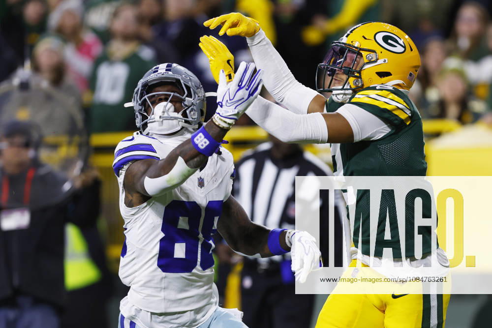 GREEN BAY, WI - OCTOBER 18: Green Bay Packers cornerback Brandon Cisse (2) breaks up a pass intended for Dallas Cowboys wide receiver Ceedee Lamb (88) during a game between the Green Bay Packers and the Dallas Cowboys on October 18, 2026 at Lambeau Field in Green Bay, WI. (Photo by Larry Radloff Icon Sportswire) NFL, American Football Herren, USA OCT 18 Cowboys at Packers Icon2610182335