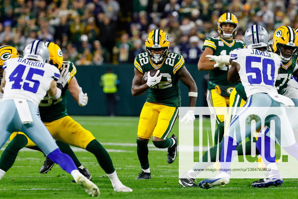 Oct 18, 2026; Green Bay, WI, USA; Green Bay Packers running back Pierre Strong Jr. (22) running the ball during the NFL, American Football Herren, USA game against the Dallas Cowboys at Lambeau Field. Mandatory Credit: -Cal Media. NFL 2026: Cowboys Vs Packers OCT 18 - ZUMAc04_ 20261018_zma_c04_453
