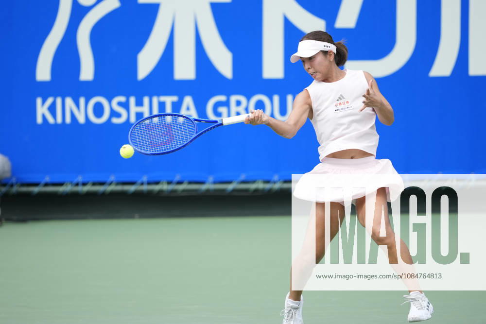 WTA, Tennis Damen Kinoshita Group Japan Open - Day 1 Mai Hontama of Japan plays Viktorija Golubic of Switzerland during their round of 32 singles match at the 2026 Kinoshita Group Japan Open Women s tennis tournament at Utsubo Tennis Center in Osaka, Japan, on October 19, 2026. Osaka Japan