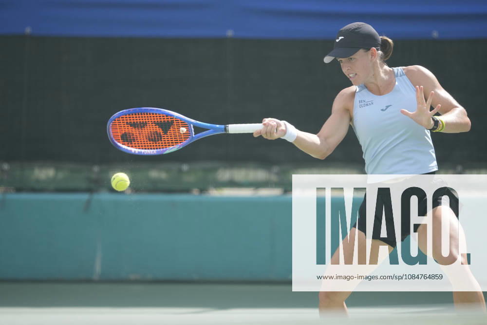 WTA, Tennis Damen Kinoshita Group Japan Open - Day 1 Kaitlin Quevedo of Spain plays against Lanlana Tararudee of Thailand during their round of 32 singles match at the 2026 Kinoshita Group Japan Open Women s tennis tournament at Utsubo Tennis Center in Osaka, Japan, on October 19, 2026. Osaka Japan