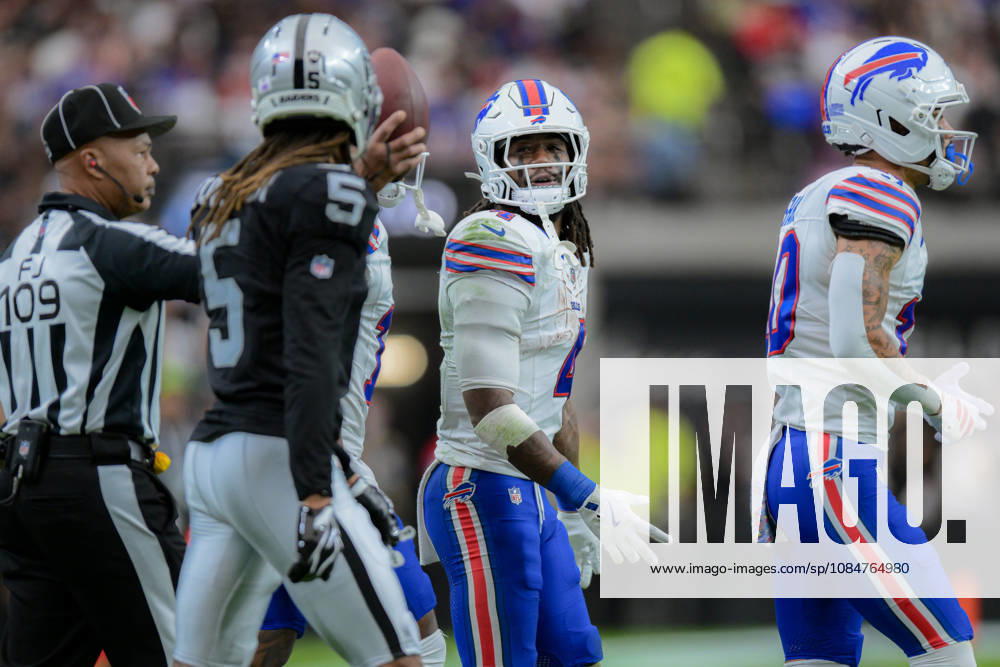 During week 6 NFL, American Football Herren, USA game at the Allegiant stadium in Las Vegas. The Buffalo Bills Defeated The Las Vegas Raiders 33-30 - ZUMAo117 20261018_zsp_o117_038