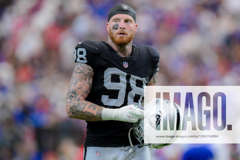 Las Vegas Raiders defensive end MAXX CROSBY (98) Walk off the field during week 6 NFL, American Football Herren, USA game at the Allegiant stadium in Las Vegas. The Buffalo Bills Defeated The Las Vegas Raiders 33-30 - ZUMAo117 20261018_zsp_o117_043