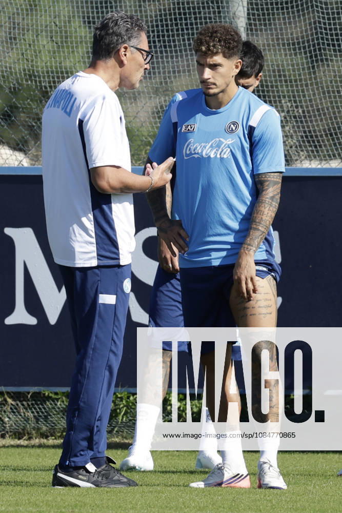 Training session SSC Napoli Second coach of SSC Napoli Marco Landucci with Napoli s Italian defender Giovanni Di Lorenzo during of the UEFA Champions League group stage matchday 3 fixture between SSC Napoli and Bodo Glimt at the SSC Napoli training centre in Castelvoturno, Caserta, on 19, October, 2026. _BPH9201