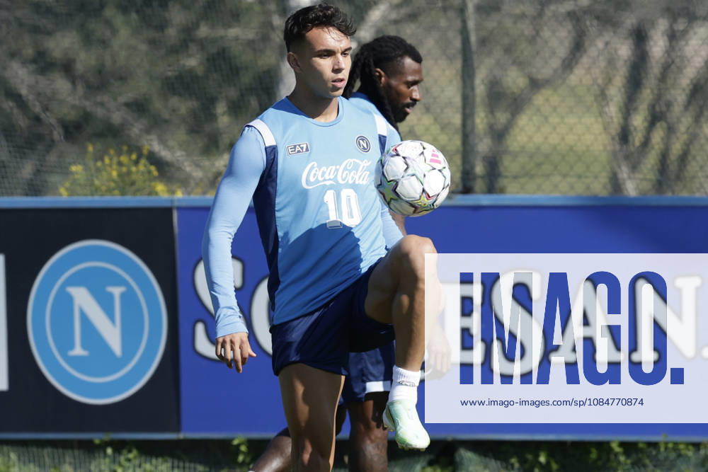 Training session SSC Napoli Napoli s Brazilian forward Giovane controls the ball during of the UEFA Champions League group stage matchday 3 fixture between SSC Napoli and Bodo Glimt at the SSC Napoli training centre in Castelvoturno, Caserta, on 19, October, 2026. _BPH9241