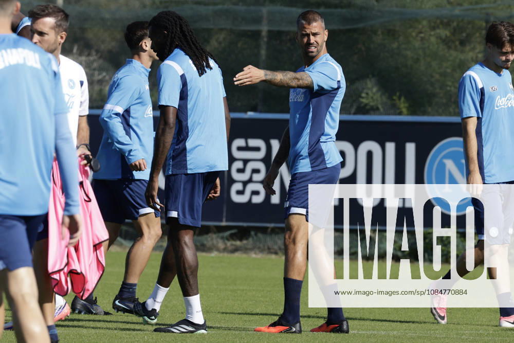 Training session SSC Napoli Napoli s Italian defender Leonardo Spinazzola gesticulate during of the UEFA Champions League group stage matchday 3 fixture between SSC Napoli and Bodo Glimt at the SSC Napoli training centre in Castelvoturno, Caserta, on 19, October, 2026. _BPH9342