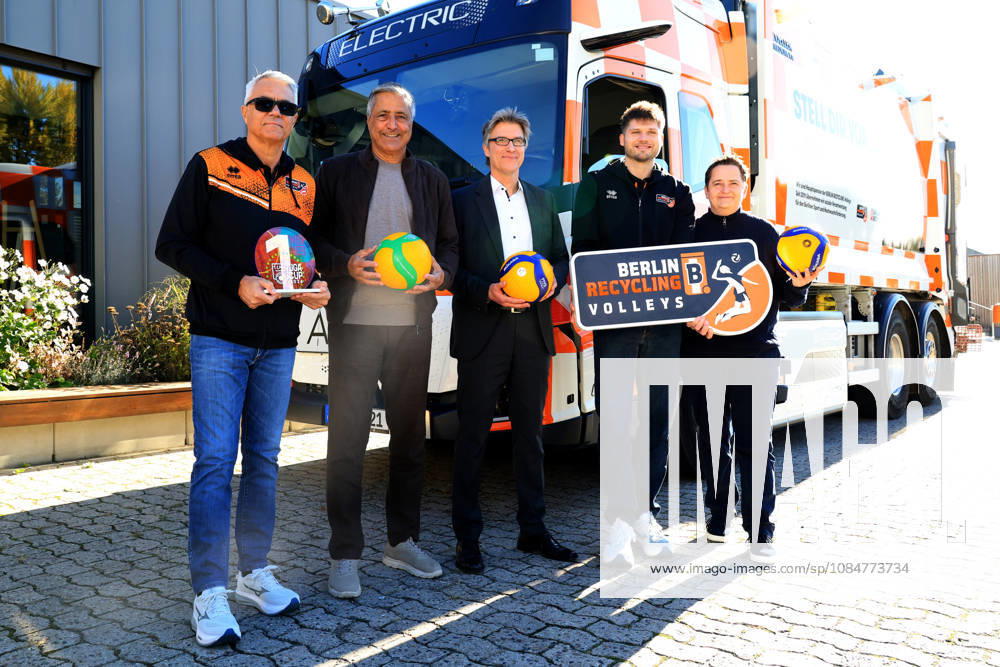 DEU, GER , Deutschland, Volleyball, BR Volleys PK, Saison 2026 2027), Berlin, BR Volleys Geschäftsfuehrer Kaweh Niroomand, Headcoach Andrea Anastasi, Kapitän Ruben Schott Bianka Rieder und Stefan Bleckwehl beide Geschaeftsfuehrer von Berlin Recycling nordphoto GmbH Engler Berlin Berlin Berlin Deutschland