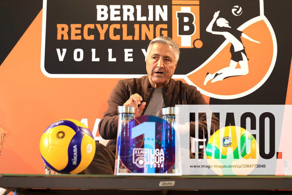 DEU, GER , Deutschland, Volleyball, BR Volleys PK, Saison 2026 2027), Berlin, BR Volleys Geschäftsfuehrer Kaweh Niroomand, Headcoach Andrea Anastasi, Kapitän Ruben Schott nordphoto GmbH Engler Berlin Berlin Berlin Deutschland
