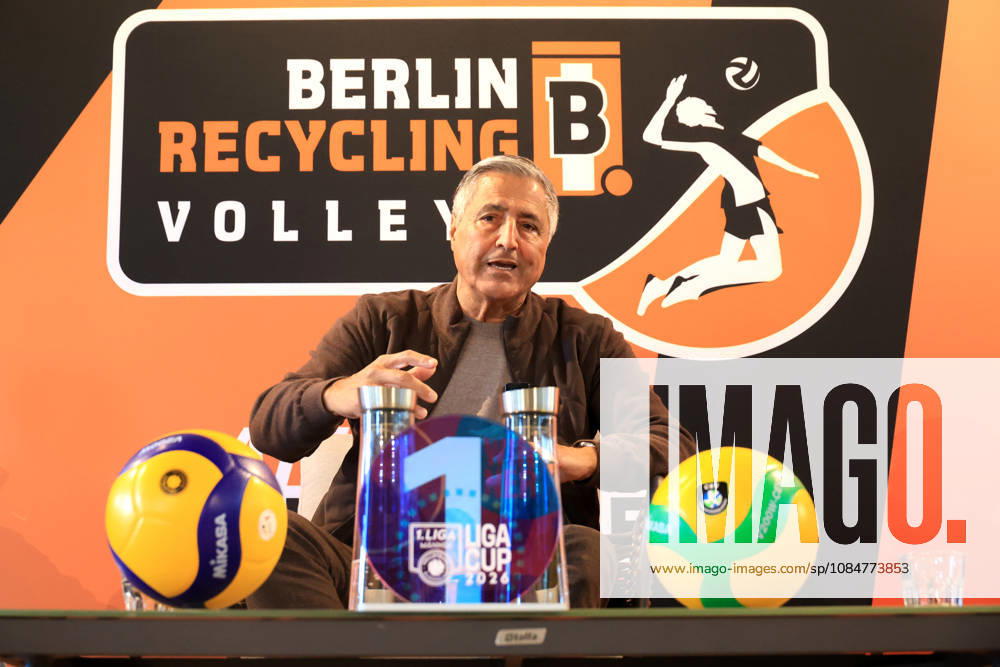 DEU, GER , Deutschland, Volleyball, BR Volleys PK, Saison 2026 2027), Berlin, BR Volleys Geschäftsfuehrer Kaweh Niroomand, Headcoach Andrea Anastasi, Kapitän Ruben Schott nordphoto GmbH Engler Berlin Berlin Berlin Deutschland