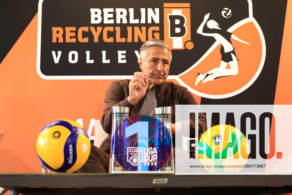 DEU, GER , Deutschland, Volleyball, BR Volleys PK, Saison 2026 2027), Berlin, BR Volleys Geschäftsfuehrer Kaweh Niroomand, Headcoach Andrea Anastasi, Kapitän Ruben Schott nordphoto GmbH Engler Berlin Berlin Berlin Deutschland