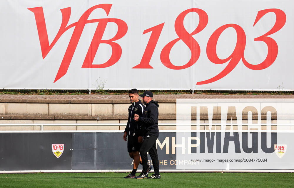 Stuttgart, Fußball UEFA Champions League, Saison 2026-2027, VfB Stuttgart Training, v.l. Co-Trainer Malik Fathi, VfB Trainer Sebastian Hoeneß