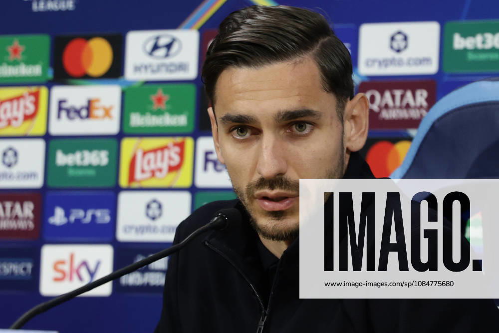 Press conference, PK, Pressekonferenz SSC Napoli Napoli s Italian goalkeeper Alex Meret during the SSC Napoli press conference the day before the Champions League football match against Bodo Glimt at the Diego Armando Maradona stadium in Napoli on 19, October, 2026. ABP11736