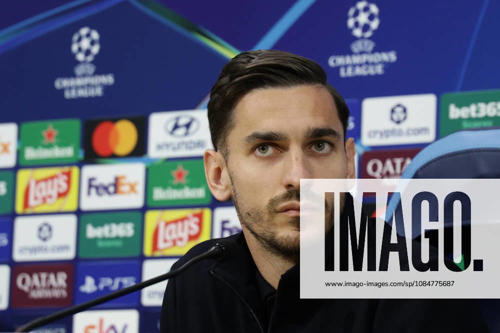 Press conference, PK, Pressekonferenz SSC Napoli Napoli s Italian goalkeeper Alex Meret during the SSC Napoli press conference the day before the Champions League football match against Bodo Glimt at the Diego Armando Maradona stadium in Napoli on 19, October, 2026. ABP11749