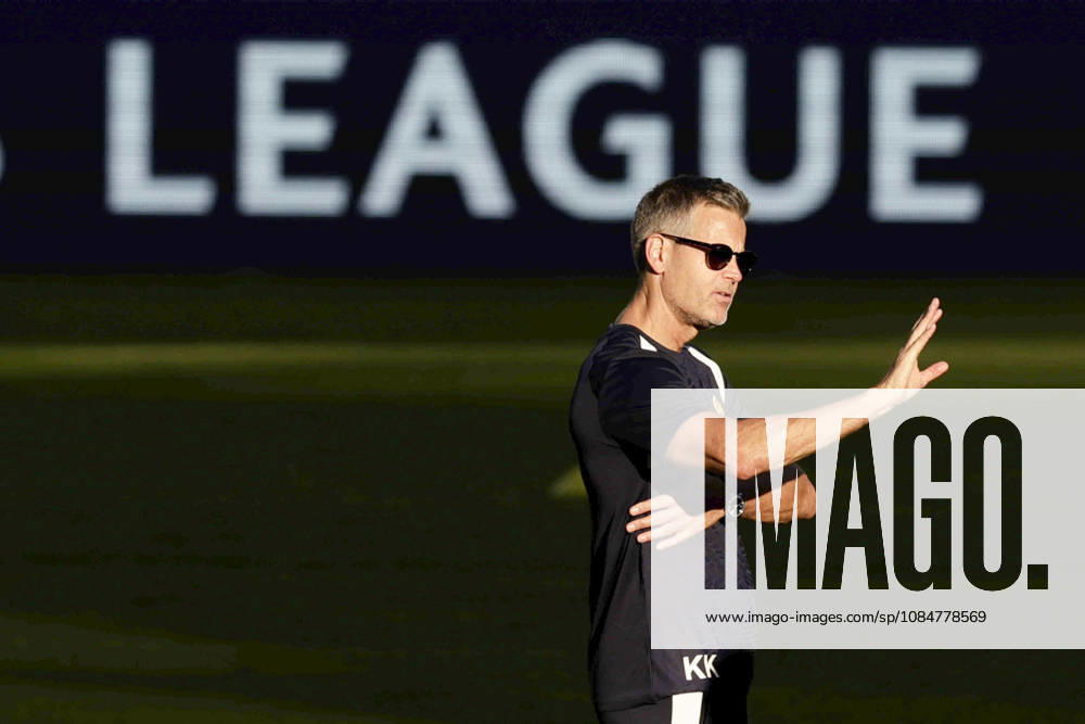 Training session Bodo Glimt Bodo Glimt s Norwegian coach Kjetil Knutsenduring training of the UEFA Champions League Bodo Glimt against SSC Napoli at Diego Armando Maradona Stadium on October, 19, 2026 in Naples, _BPH0187