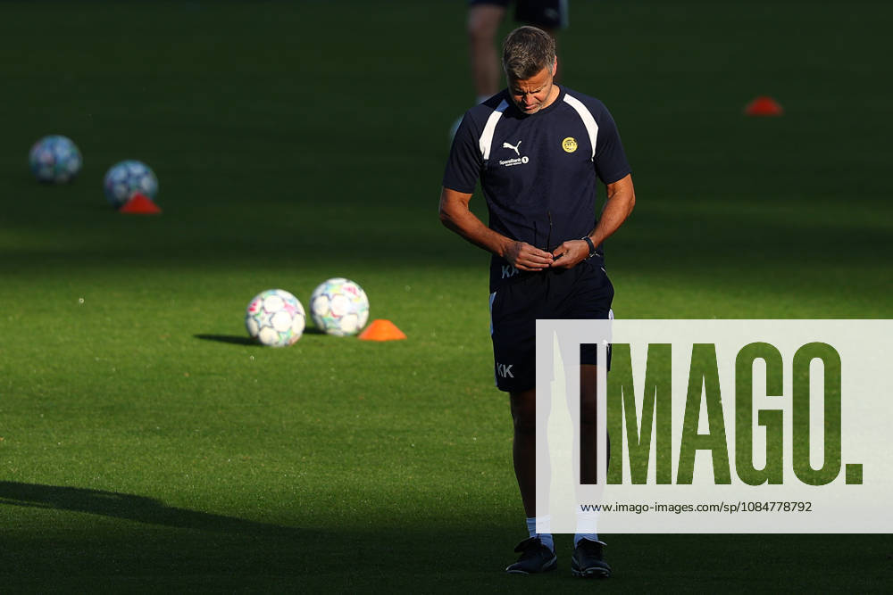 Bodo Glimt s head coach Kjetil Knutsen During the Napoli-Bodo Glimt Champions League , Bodø Glimt training sessionat the Diego Armando Maradona Stadium on October 19, 2026.
