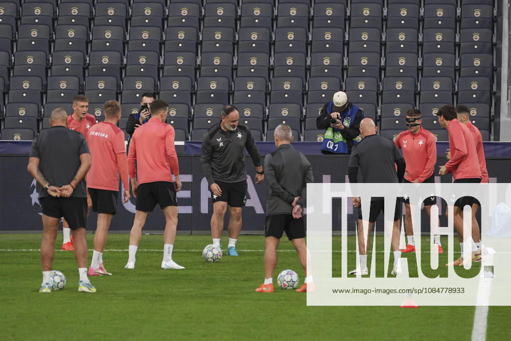 Ahead of Fenerbahce v Slavia Prague - UEFA Champions League ISTANBUL, TURKIYE - OCTOBER 19: Players of Slavia Prague attends the training session ahead of their UEFA Champions League match between Fenerbahce and Slavia Prague at Chobani Stadium in Istanbul, Turkiye, on October 19, 2026. Beyza Comert Anadolu Istanbul Turkey. Editorial use only. Please get in touch for any other usage.