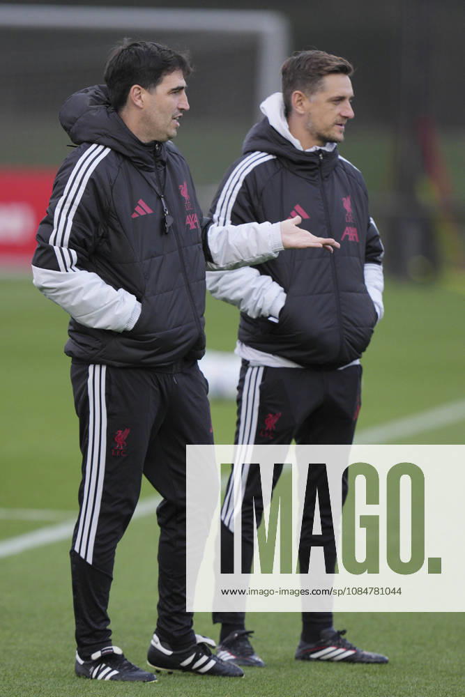 Liverpool Training, Champions League Liverpool FC manager Andoni Iraola speaks with one of his coaches during the Liverpool Training Session ahead of the UEFA Champions League Matchday 3 v Villarreal CF, AXA Training Centre, Liverpool, United Kingdom on 19 October 2026 Credit: Steve Flynn Every Second Media Editorial use only. All images are copyright Every Second Media Limited. No images may be reproduced without prior permission.