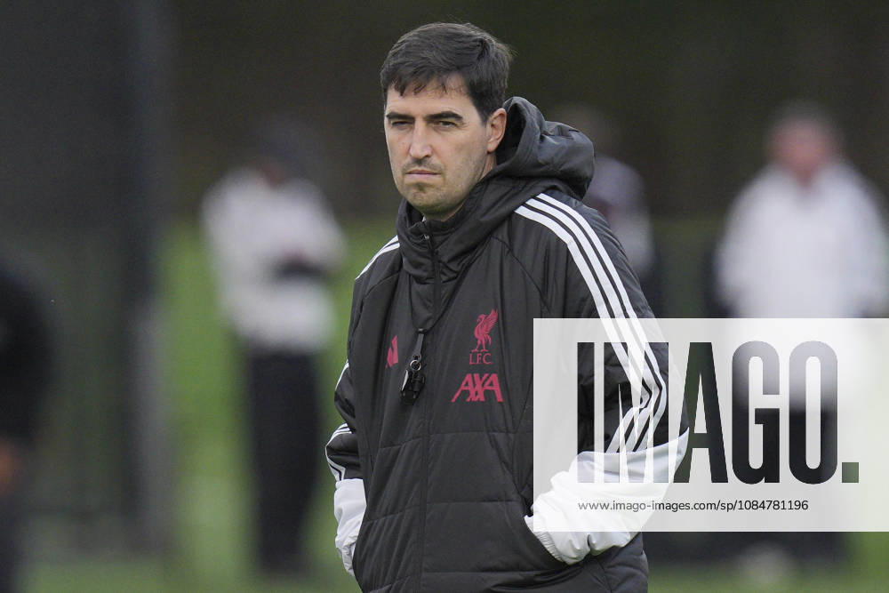 Liverpool Training, Champions League Liverpool FC manager Andoni Iraola watches on as his players train during the Liverpool Training Session ahead of the UEFA Champions League Matchday 3 v Villarreal CF, AXA Training Centre, Liverpool, United Kingdom on 19 October 2026 Credit: Steve Flynn Every Second Media Editorial use only. All images are copyright Every Second Media Limited. No images may be reproduced without prior permission.