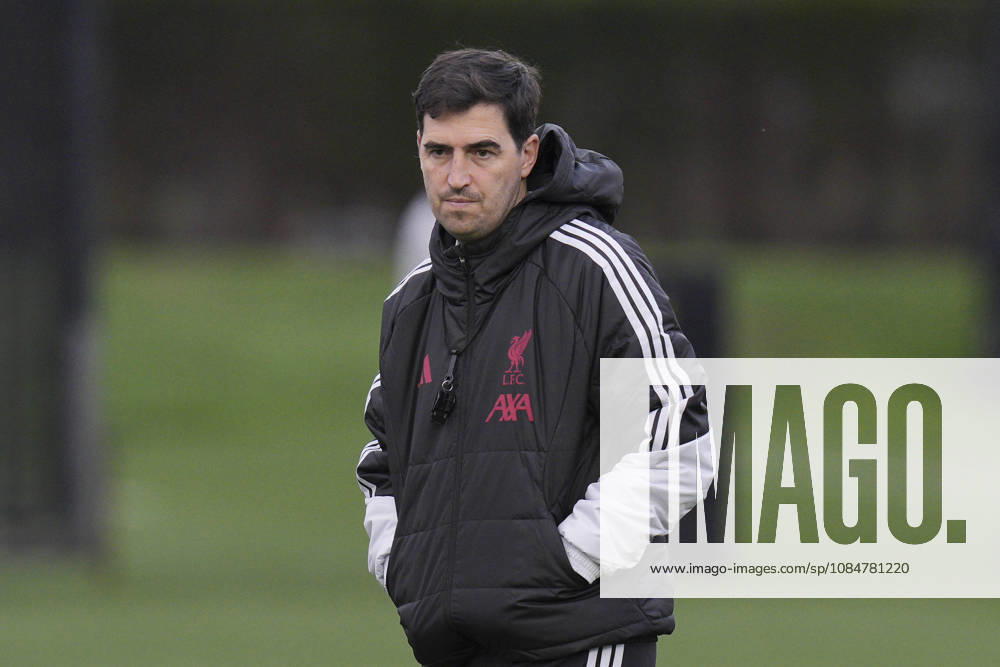 Liverpool Training, Champions League Liverpool FC manager Andoni Iraola watches on as his players train during the Liverpool Training Session ahead of the UEFA Champions League Matchday 3 v Villarreal CF, AXA Training Centre, Liverpool, United Kingdom on 19 October 2026 Credit: Steve Flynn Every Second Media Editorial use only. All images are copyright Every Second Media Limited. No images may be reproduced without prior permission.