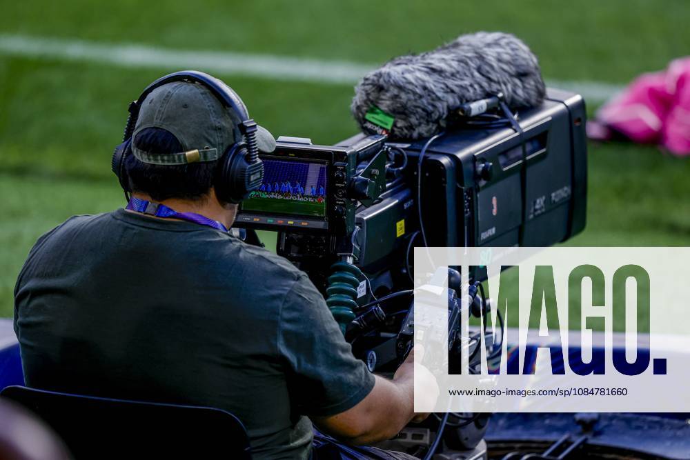 , Estadio do Dragao , season 2026 2027 , UEFA Champions League football , press conference, PK, Pressekonferenz PSV , Picture shows cameraman Press conference and training PSV x208823082x